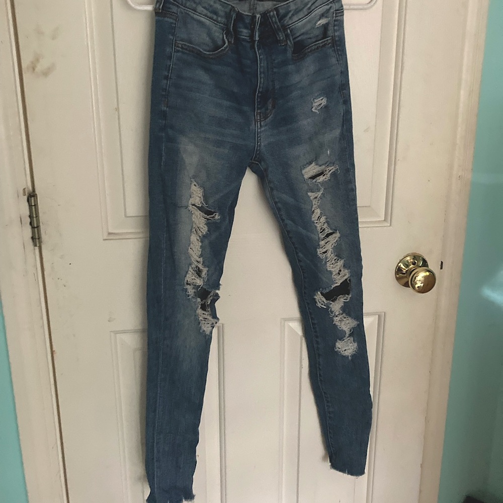 american eagle shredded stretchy jeans